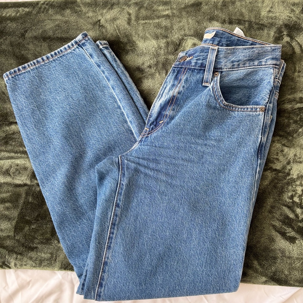 Levi's Straight Leg Blue Jeans